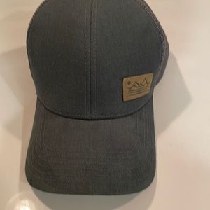 Pistil dark gray hat.   One size.